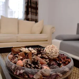  Guest house (29ew-13) Dreams Serviced Accommodations- Staines/heathrow